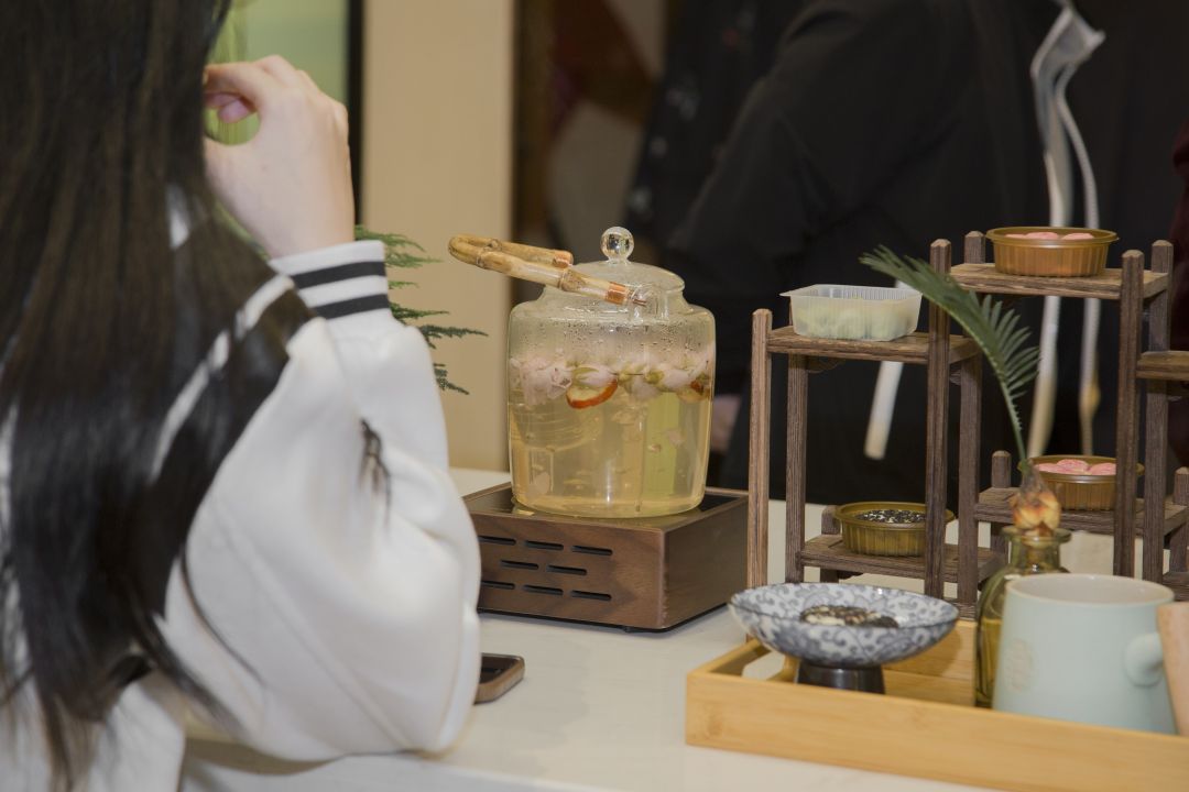 宫寒有什么症状表现？新加坡贡方堂TCM老中医有温宫妙方