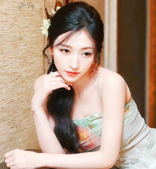 王格格个人资料简介身高年龄多少 为什么那么有钱家庭背景被扒