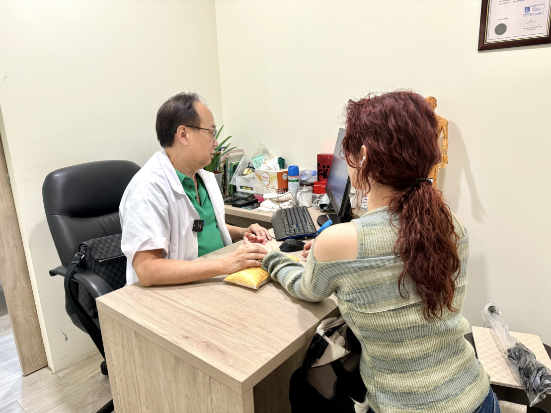 月经量少怎么办？新加坡贡方堂TCM妇科丘保润辨证调经有方